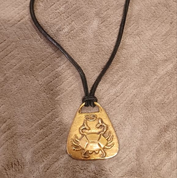 Necklace with large brass pendant with a crab in relief leather strap - Picture 1 of 3